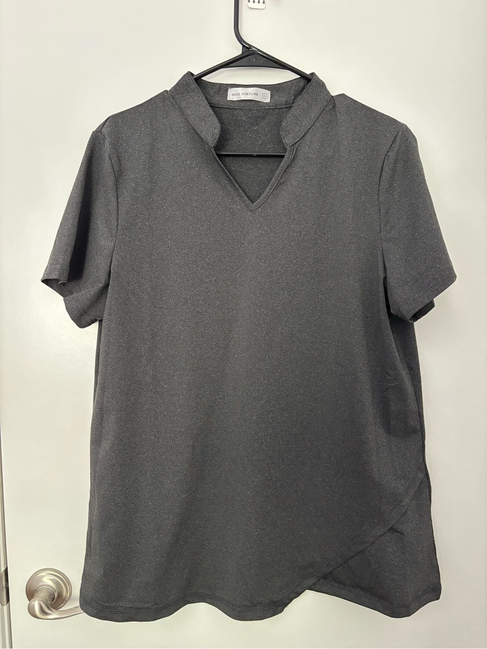 Women’s Short Sleeve V-Neck Golf Tee in Charcoal